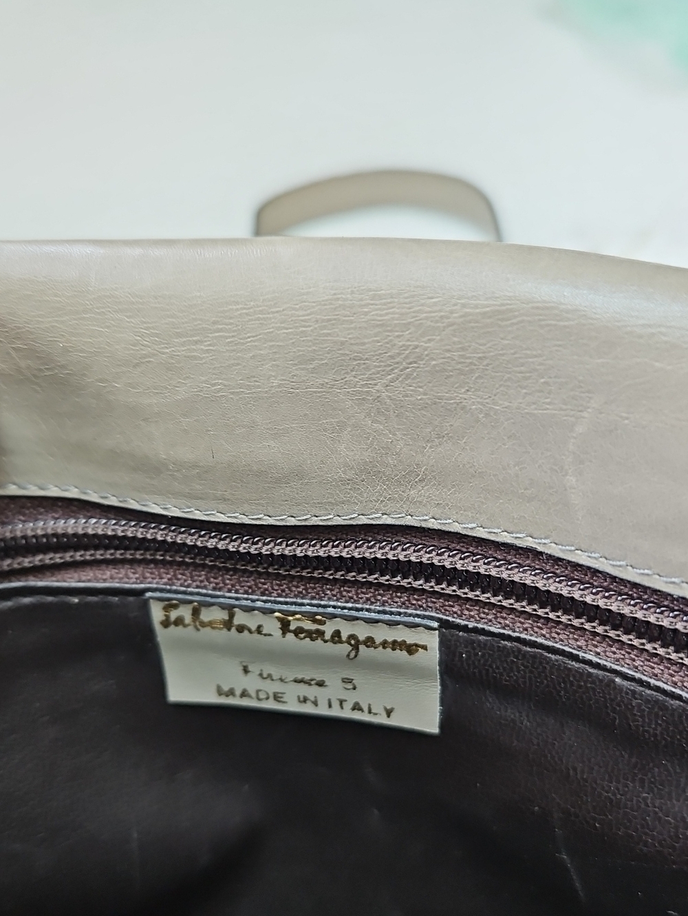 Salvatore Ferragamo Vintage Vitello Crossbody Bag - Picture 12 of 16